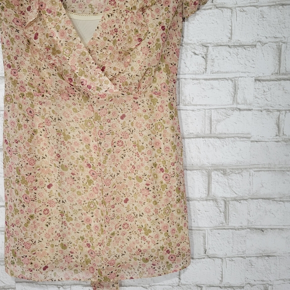 Oh Baby by Motherhood floral blouse - Picture 4 of 12